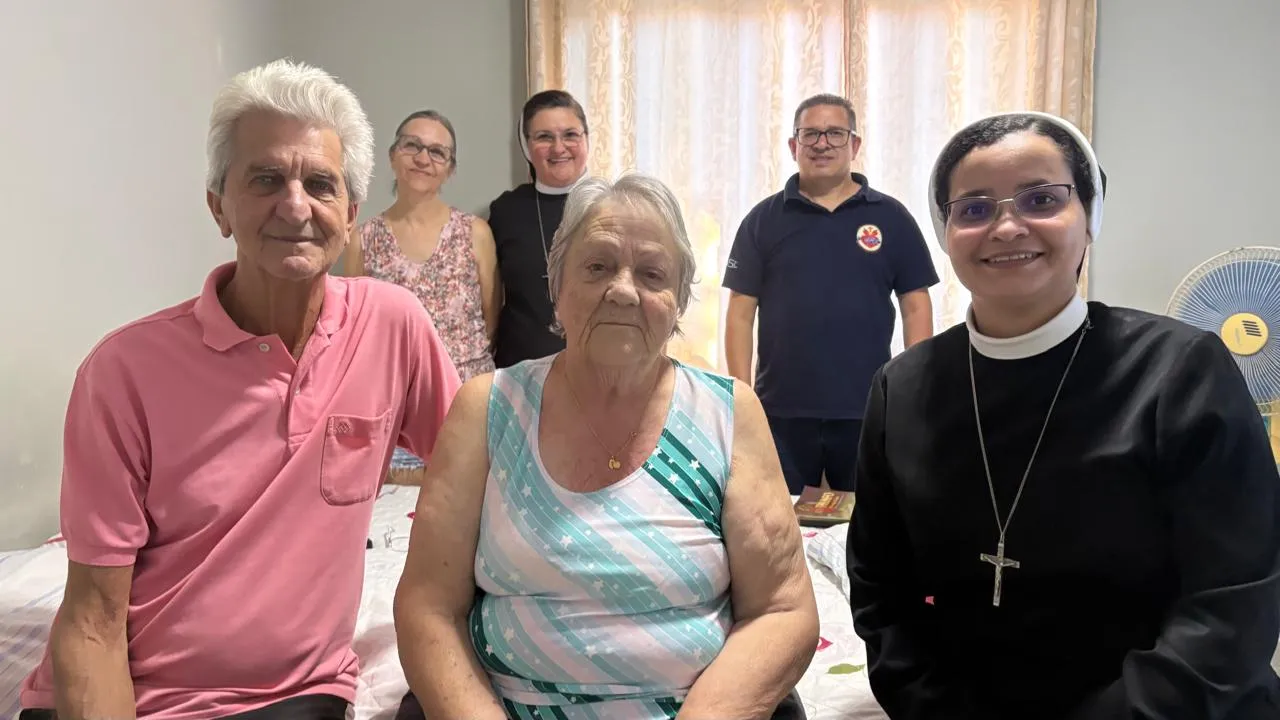 Entronizações do Sagrado Coração de Jesus levam fé às famílias