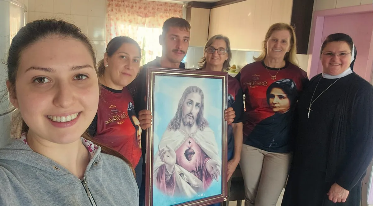 Entronização do Sagrado Coração nas famílias | GFASC
